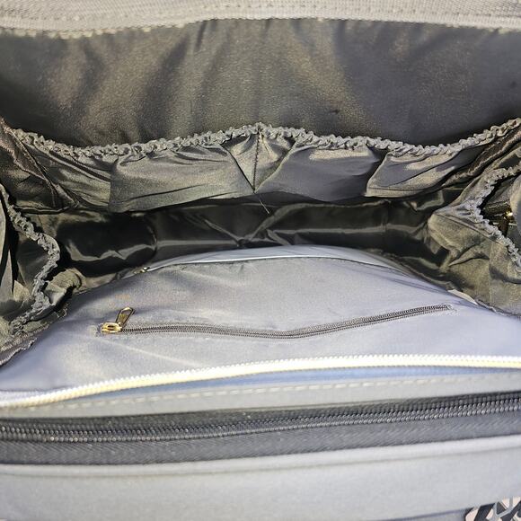 Mama Glamour Convertable Diaper Bag Waterproof Backpack with Charger - Picture 7 of 15